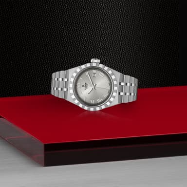 TUDOR Royal thumbnail 4