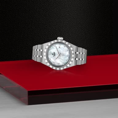 TUDOR Royal thumbnail 4