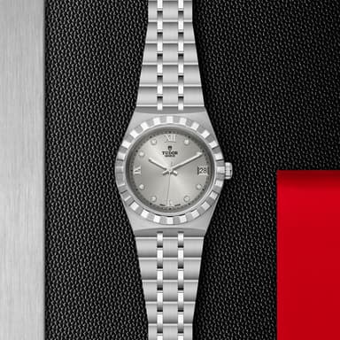 TUDOR Royal thumbnail 5