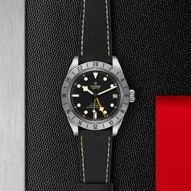 TUDOR Black Bay Pro thumbnail 5