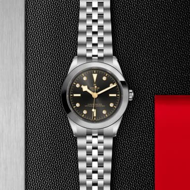 TUDOR Black Bay 39 thumbnail 5