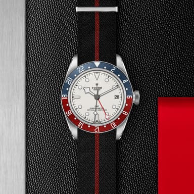 TUDOR Black Bay GMT thumbnail 5