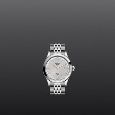TUDOR 1926 thumbnail 2