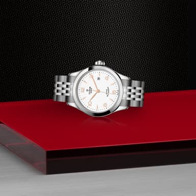 TUDOR 1926 thumbnail 4