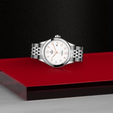 TUDOR 1926 thumbnail 4