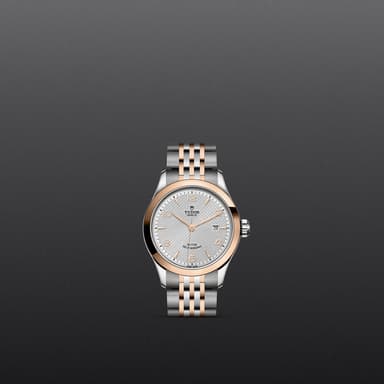 TUDOR 1926 thumbnail 2
