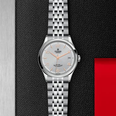 TUDOR 1926 thumbnail 5