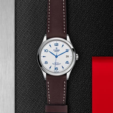 TUDOR 1926 thumbnail 5