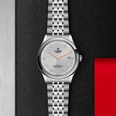 TUDOR 1926 thumbnail 5