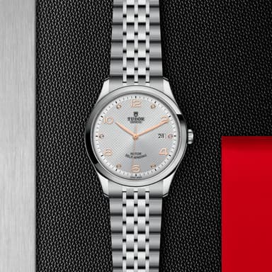 TUDOR 1926 thumbnail 5