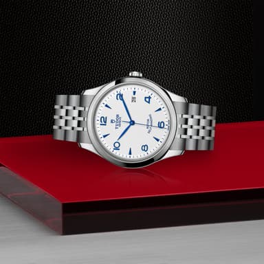 TUDOR 1926 thumbnail 4