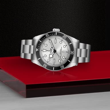 TUDOR Black Bay 68 thumbnail 4