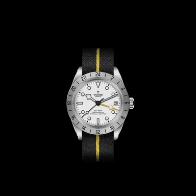 TUDOR Black Bay Pro thumbnail 3