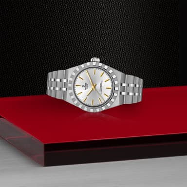 TUDOR Royal thumbnail 4